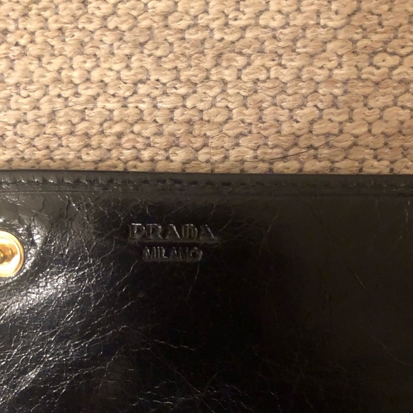 SOLD Prada large wallet in black crackled leather. Never used. Vintage. - Picture 2 of 6